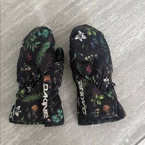 Dakine Black Floral Mittens Toddler 2-3 years